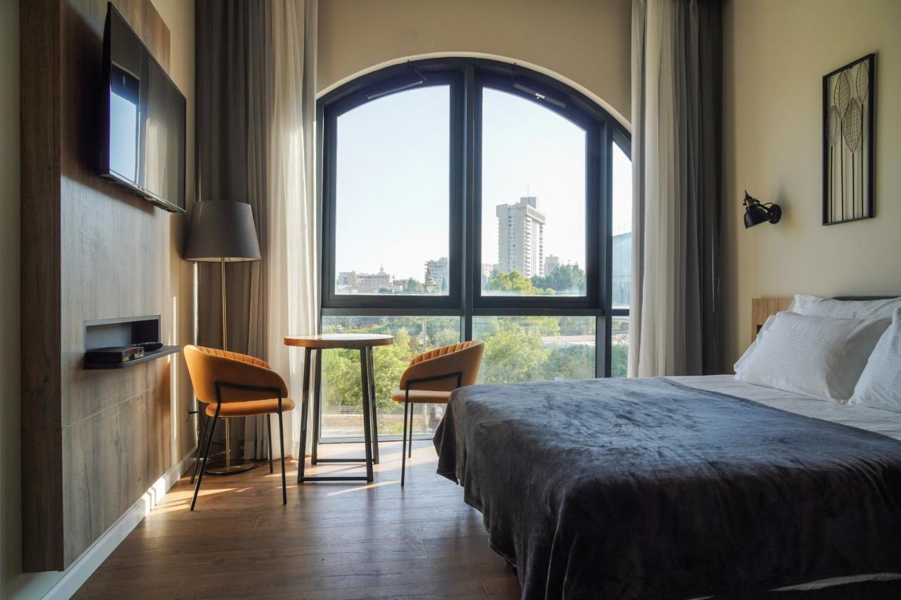 Apartique Hotel Jerusalem Exterior photo