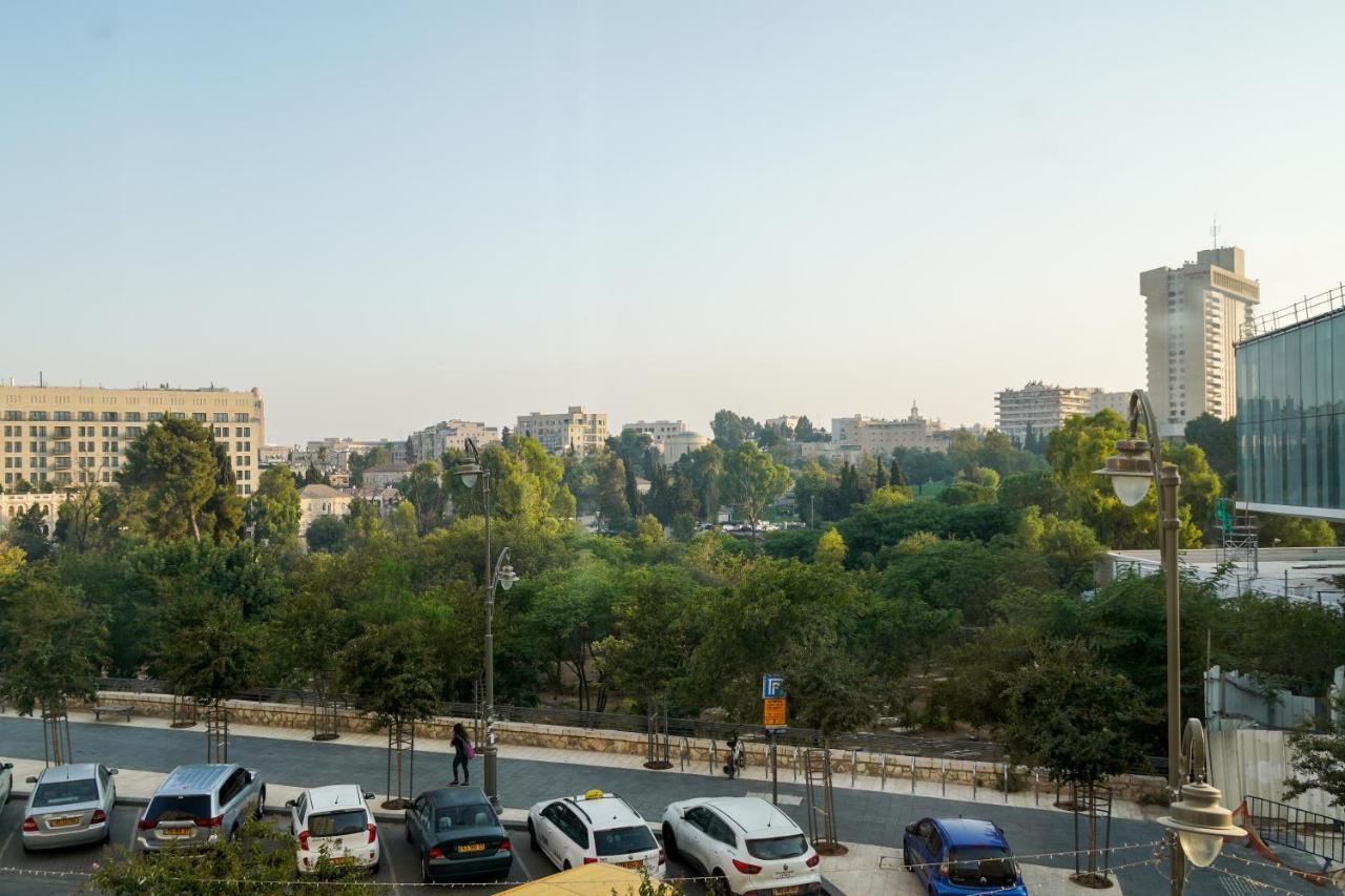 Apartique Hotel Jerusalem Exterior photo